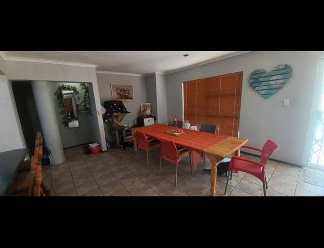 3 BEDROOM HOUSE FOR SALE IN ESTHER PARK